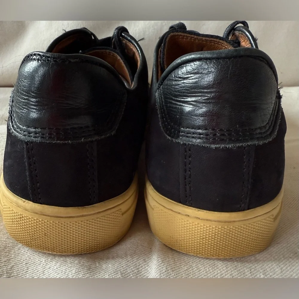Frye Men's Walker Low Lace sneaker in black suede/leather SZ11